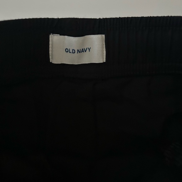 Old Navy Boy’s Dark Joggers with Zipper Pockets - Picture 4 of 8